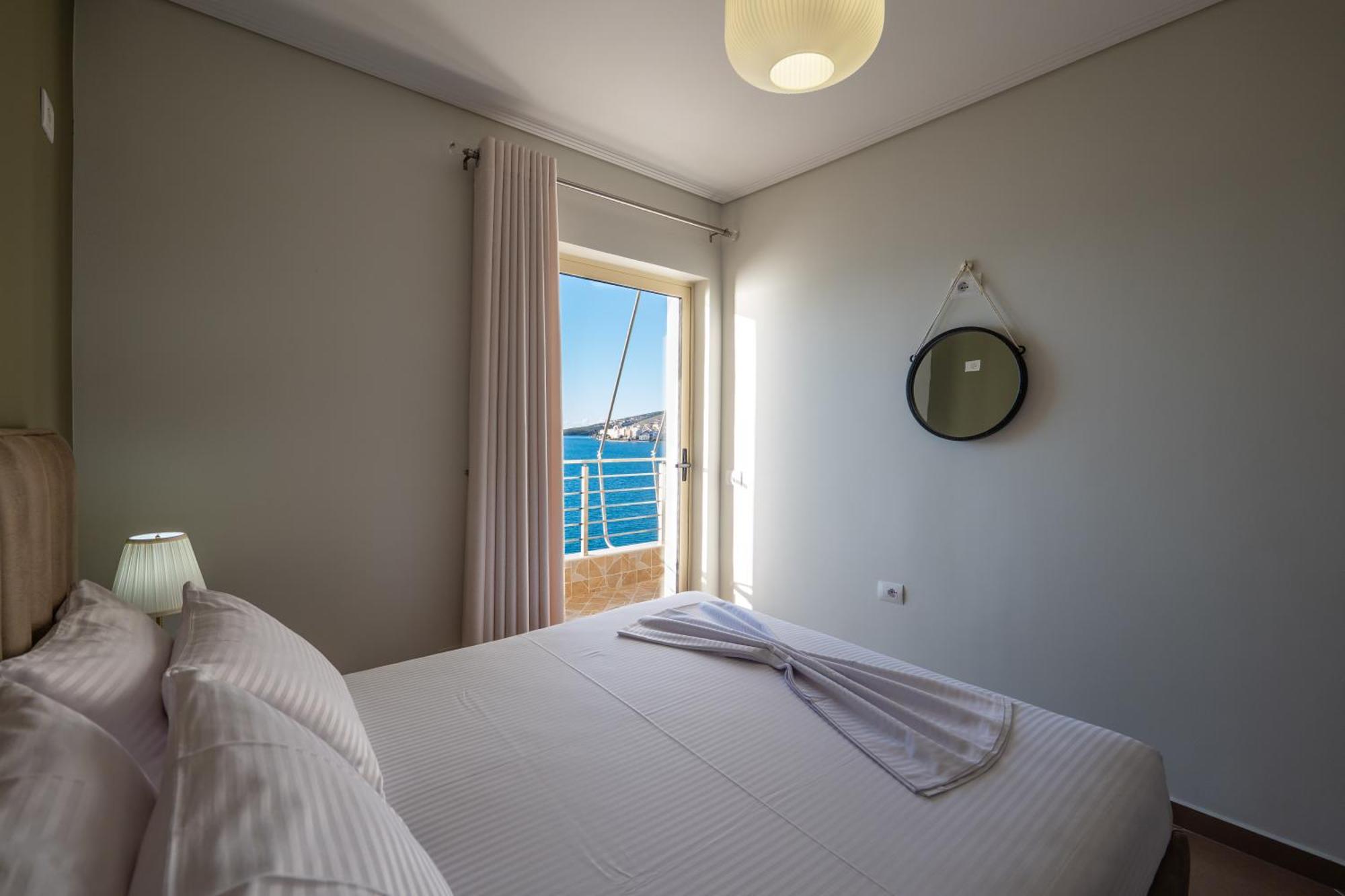 Cavo Paradise Sarandë Eksteriør billede
