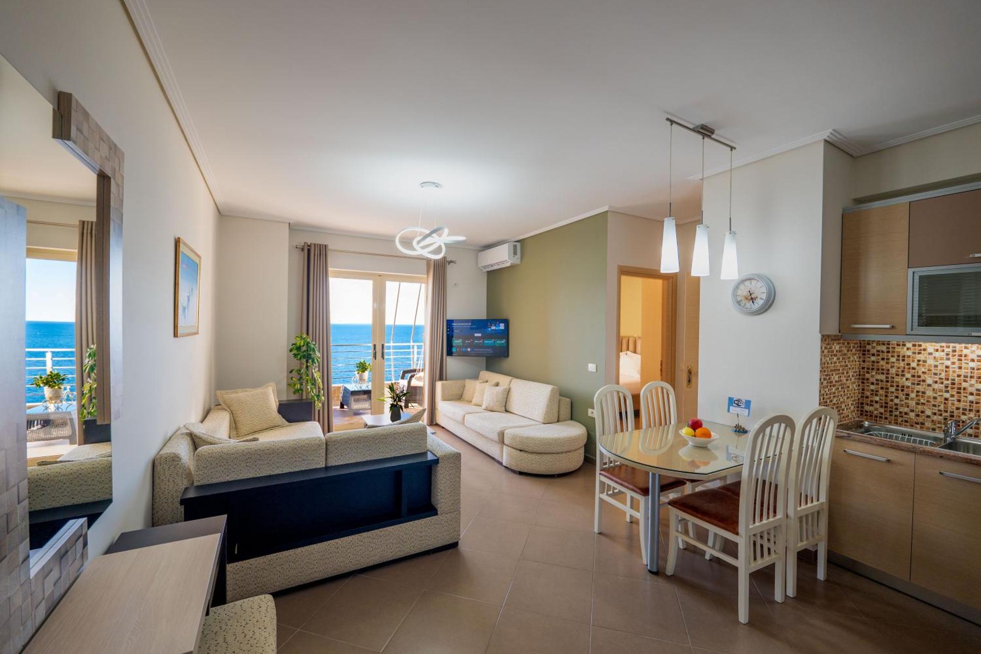 Cavo Paradise Sarandë Eksteriør billede